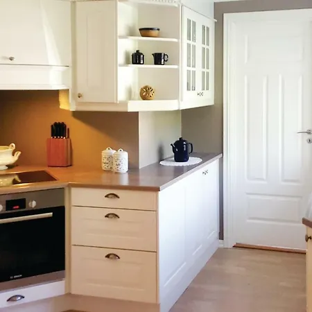 Three-bedroom Holiday In Mandal