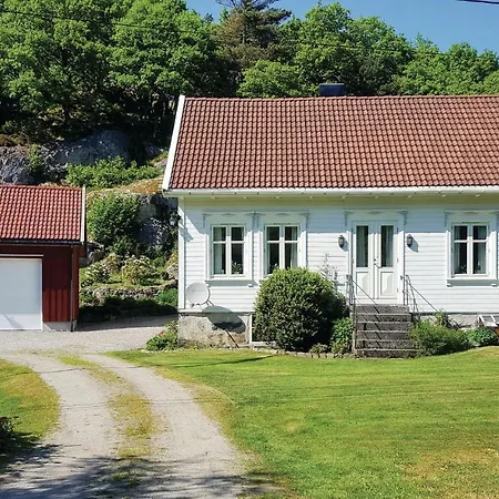 Three-bedroom Holiday In Feriehus *
